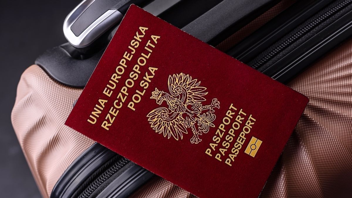 Paszport wyrobisz teraz na lotnisku. Jest szybciej niż w urzędzie