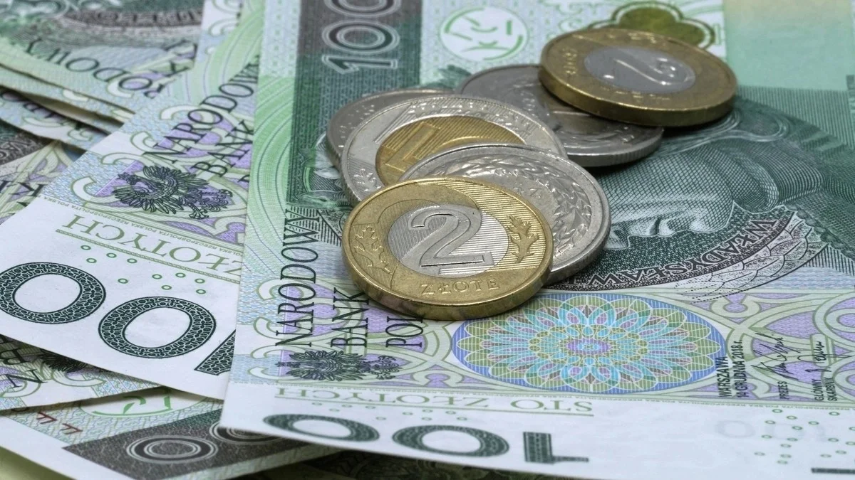 Uwaga, nowe oszustwo na „Zwrot nadpłaty” za prąd. Tak wyglądają fałszywe powiadomienia