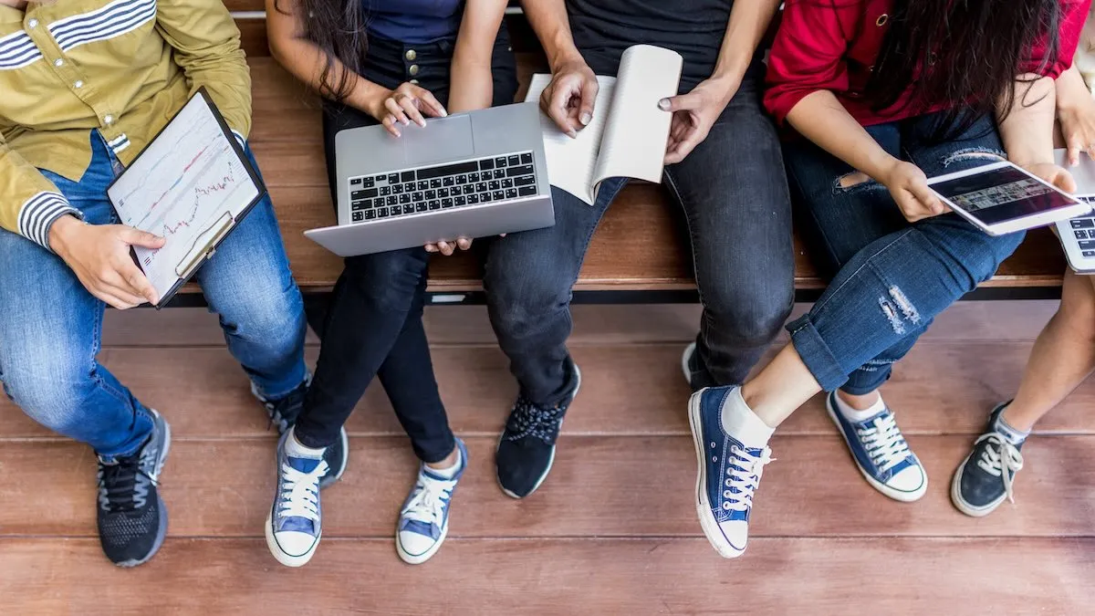 Studia online na PUW - czym są, jak działają i jakie korzyści dają?