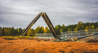 Wojsko kupiło mobilną fabrykę budynków. To kolos na kołach
