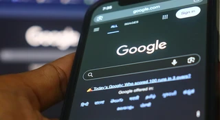Podsumowania od AI w Google kierują do oszustów