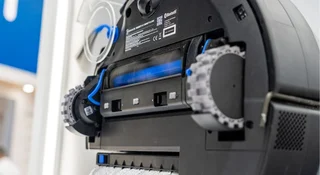 Ten robot w końcu sprząta w rogach. Zobaczyłem Ecovacs Deebot X11 Omni