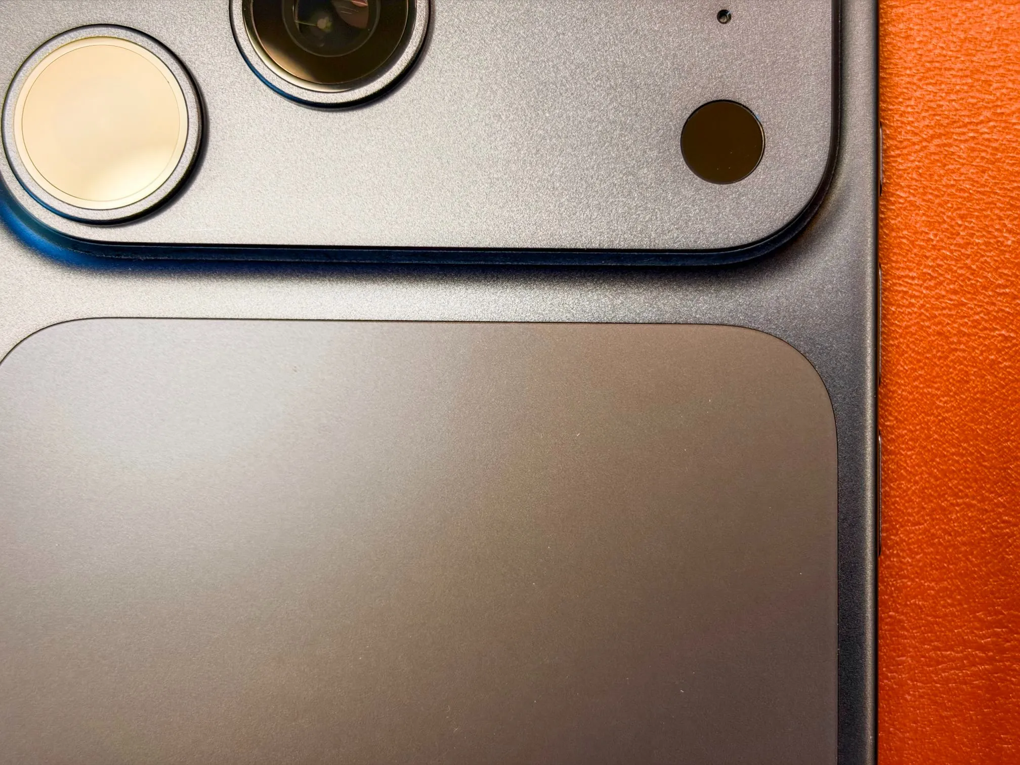 iPhone 17 Pro po zastosowaniu roztworu soli