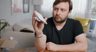 Apple naprawia cienkiego iPhone'a. Jeden aparat to skandal