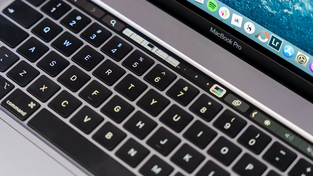 MacBooki serwis 2025