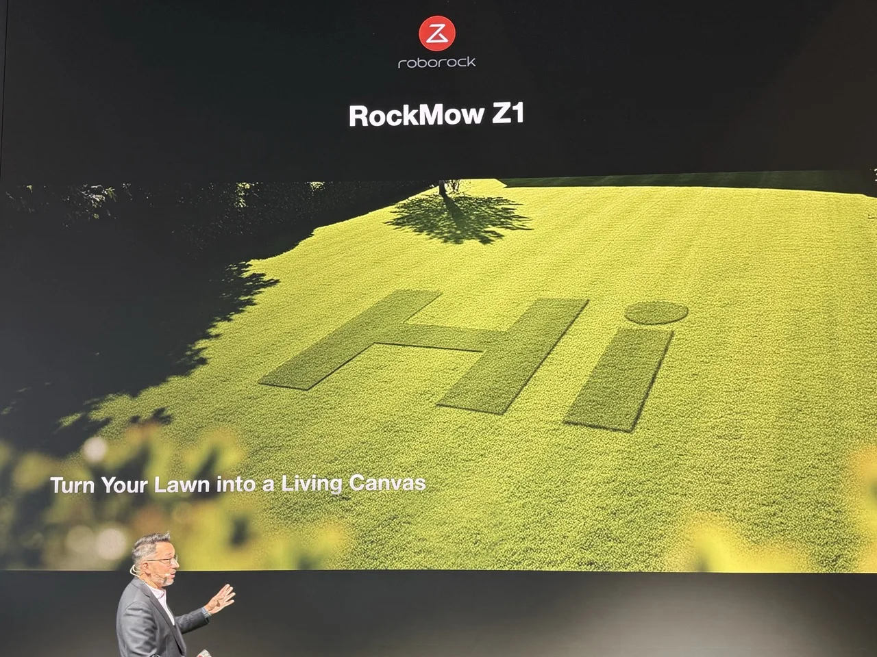 https://cdn-sw.spidersweb.pl/2025/09/rockmow-z1-roborock-konferencja-3.jpeg