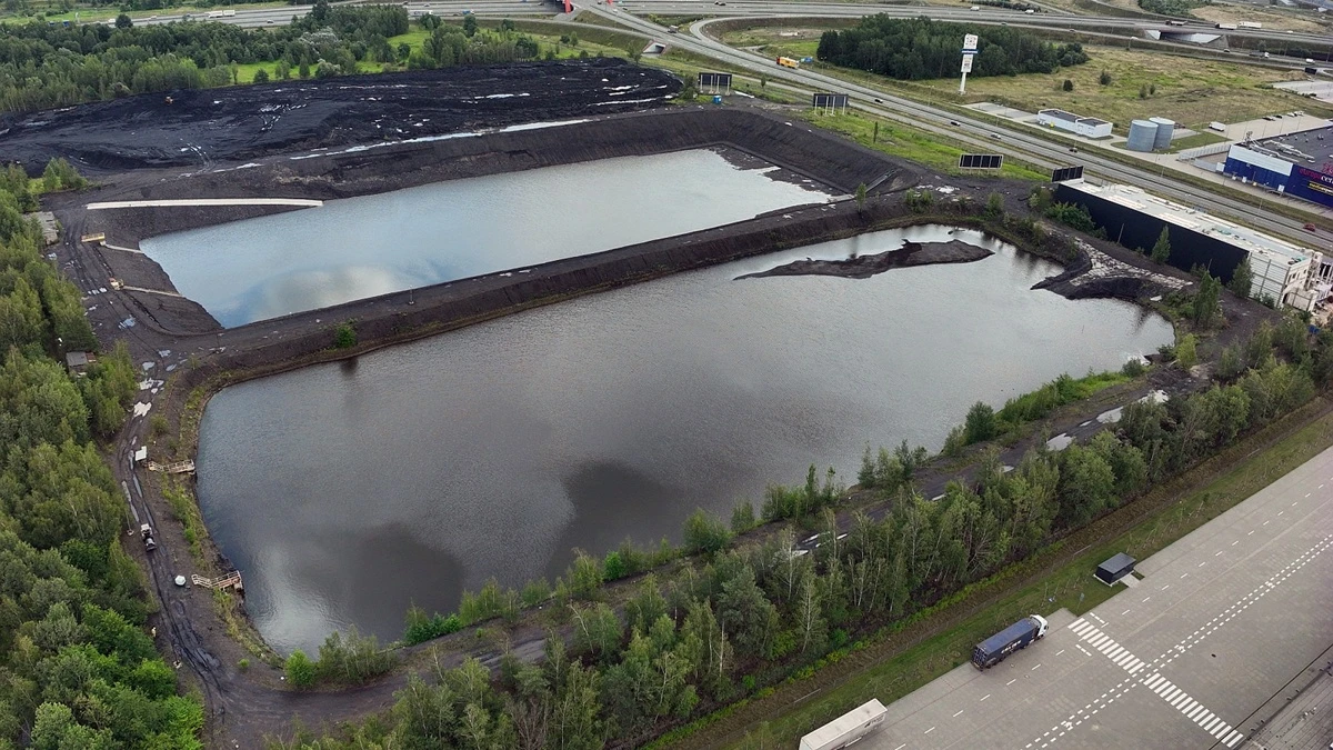 pływająca farma fotowoltaiczna