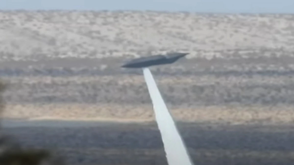 Wygląda jak UFO. Tajemniczy obiekt zauważony na poligonie w USA