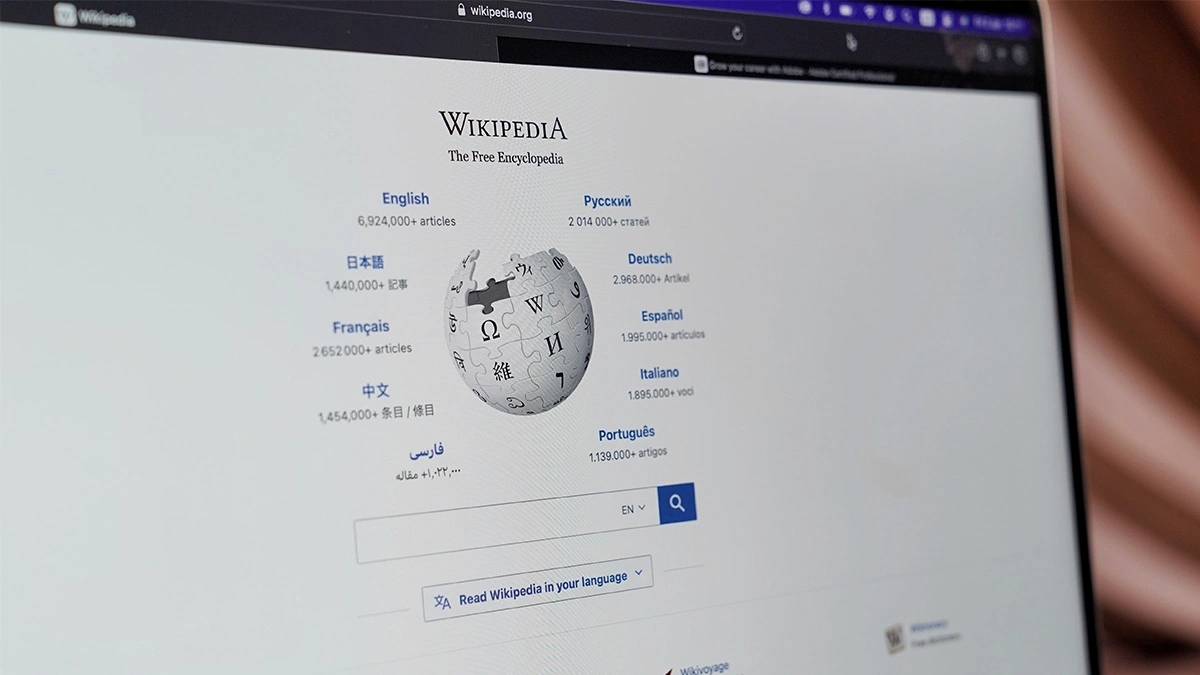 AI kontra Internet Wikipedia