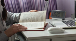 Żądają lektury, której nie da się zdobyć. Resort dał maturzystce link do "pirata"