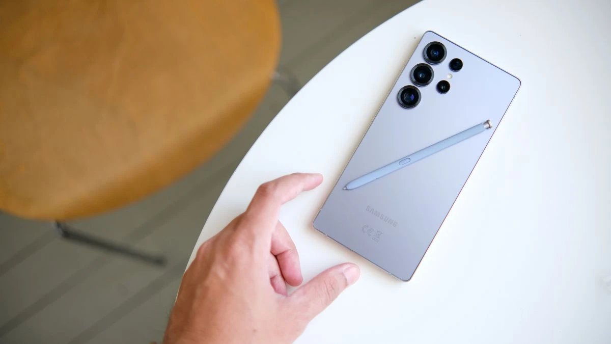 Samsung Galaxy S25 promo