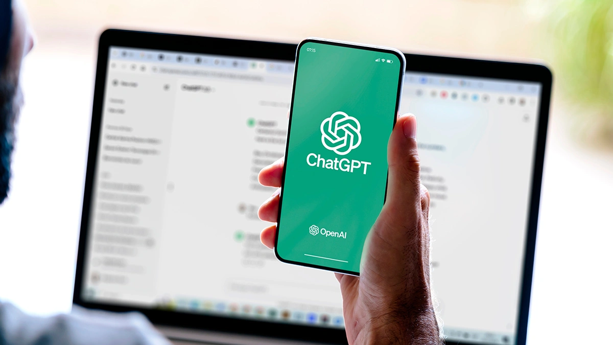 Jony Ive mówi o 20 pomysłach na produkty z ChatGPT