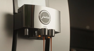 Nie musisz już iść do kawiarni. Ten ekspres zrobi prawie każdą kawę