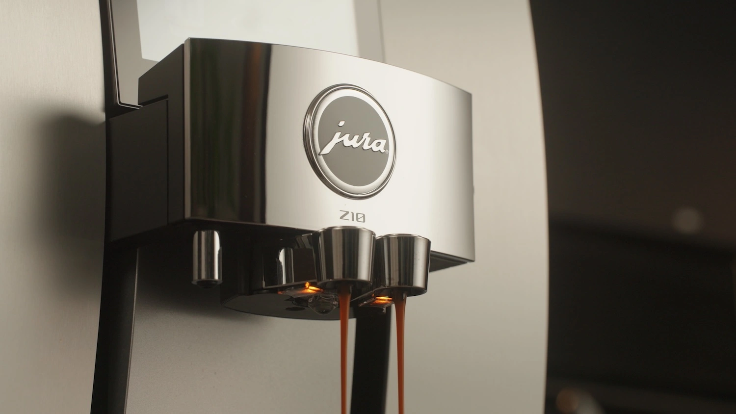 Nie musisz już iść do kawiarni. Ten ekspres zrobi prawie każdą kawę