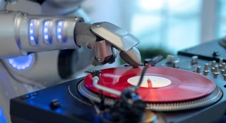 OpenAI tworzy AI do komponowania muzyki
