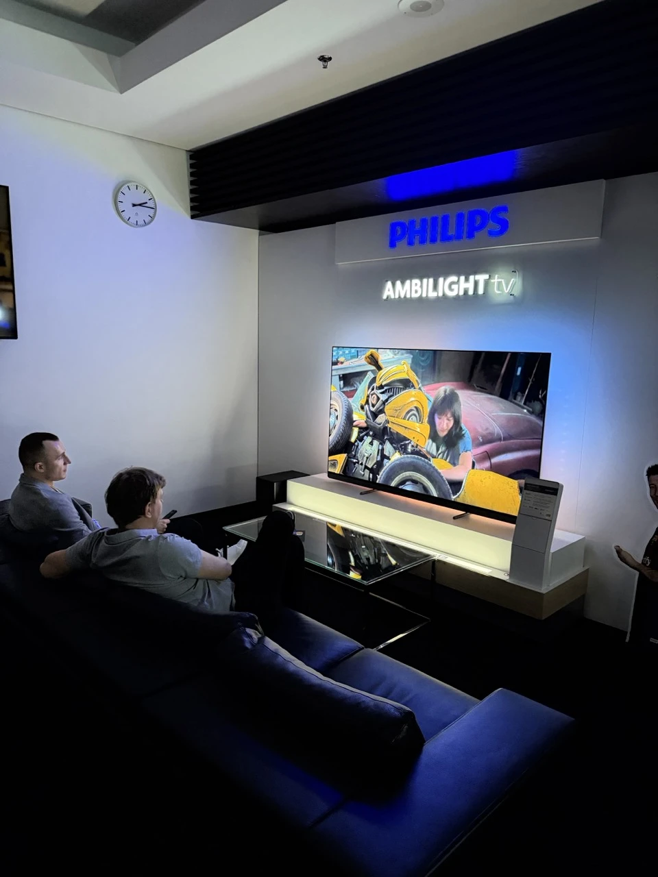 https://cdn-sw.spidersweb.pl/2025/10/philips-oled-plus-910-01.jpeg