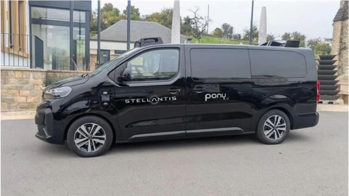 robotaksówki Stellantis Pony.ai