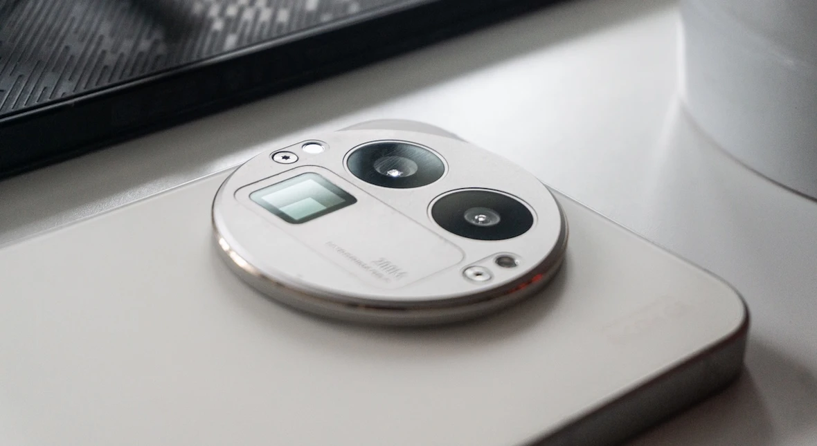 Aparat realme GT 8 Pro - smartfon do fotografii ulicznej kontra iPhone