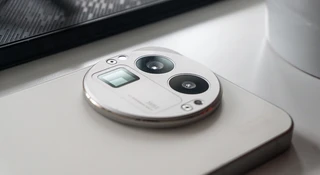 Aparat realme GT 8 Pro - smartfon do fotografii ulicznej kontra iPhone