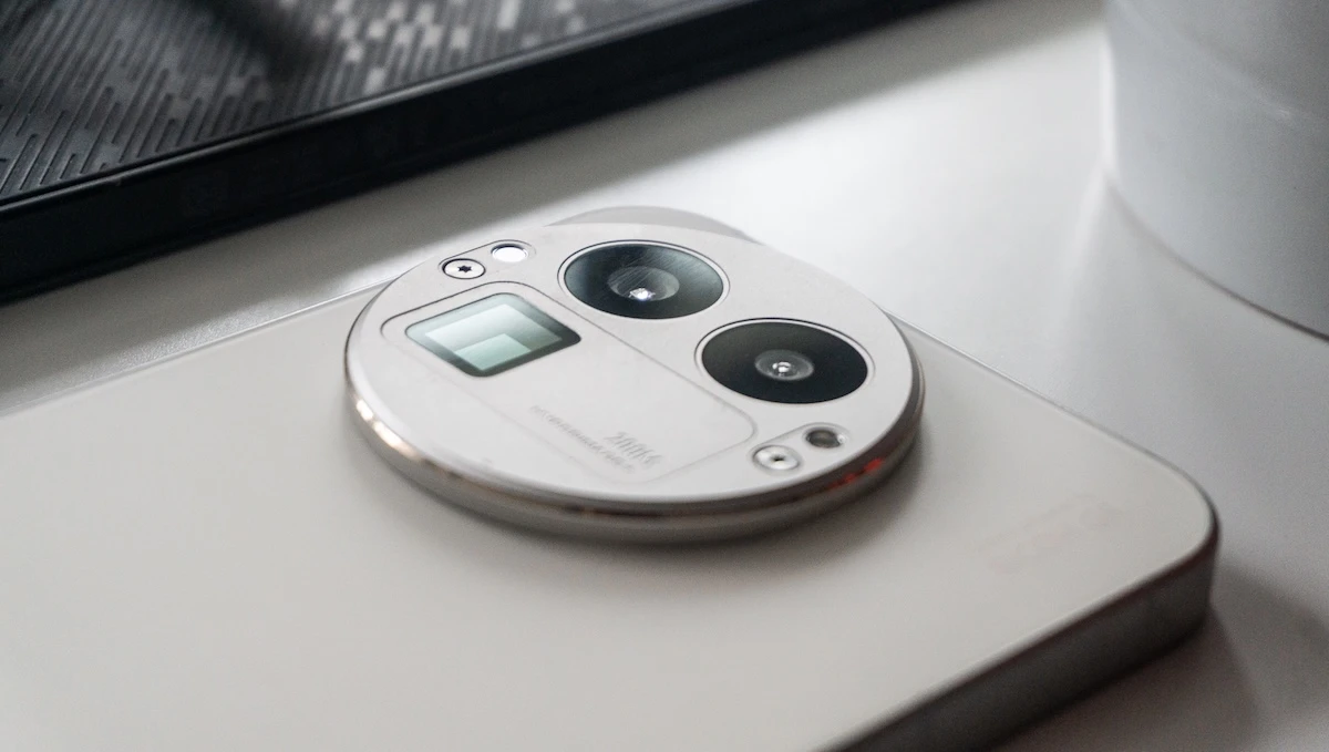 Aparat realme GT 8 Pro - smartfon do fotografii ulicznej kontra iPhone