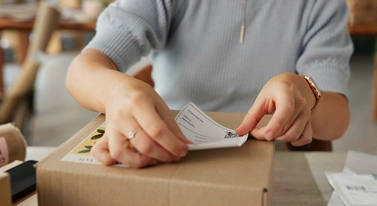 Otwierają wszystkie paczki Shein na lotnisku. Służby robią haul