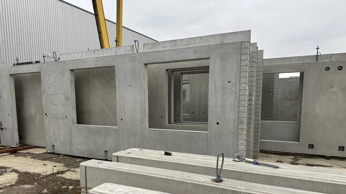 Stawiają bloki jak klocki. Rach, ciach i mieszkania gotowe