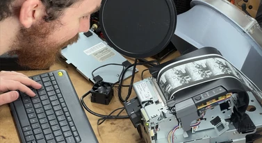 Odpalił Dooma na drukarce paragonów. Absurd, ale jaki cudowny