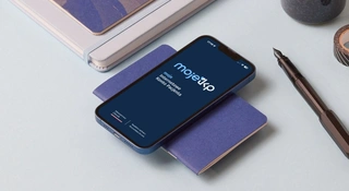 Rewolucja w NFZ. AI zadzwoni do seniora