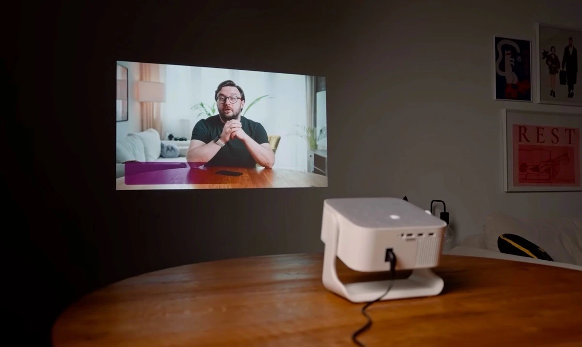 Kiano Elegance Cinema 