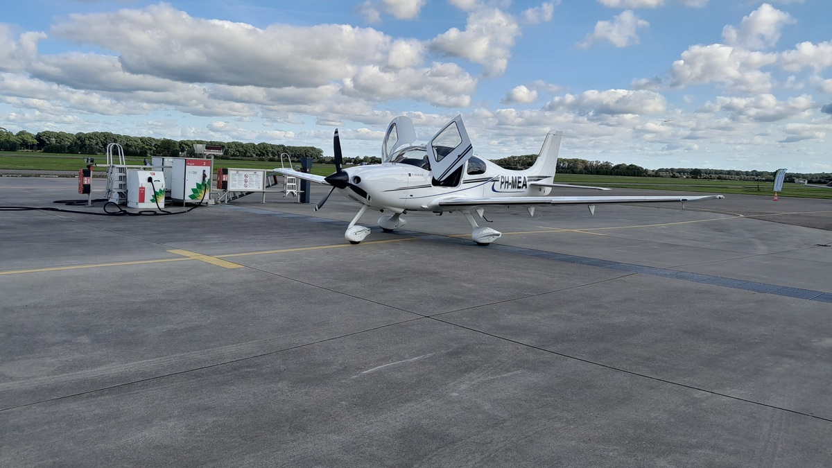 Lotnisko prosi pilotów o przerwę. „Samolot co 4 minuty nad głową”