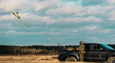 Polska testuje broń przyszłości. Drony strącane z pickupa