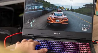 MSI Cyborg 15 waży 2 kg i uciągnie wszystko. Imponujący prezent dla gracza