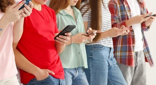 Parlament Europejski chce blokady social mediów dla nieletnich