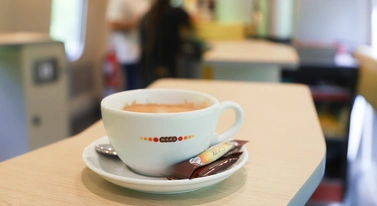 PKP Intercity ma problem z butelkami. System kaucyjny daje się we znaki