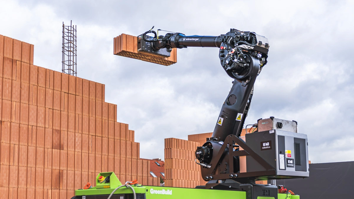 Ten robot sam muruje ściany. Oto jak działa