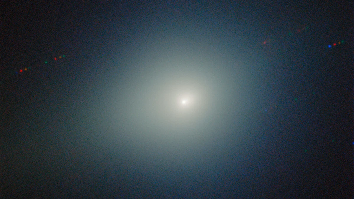 Kometa 3I/Atlas wynurzyła się zza Słońca i zaskoczyła astronomów. Najnowsze zdjęcia z Obserwatorium Gemini North pokazują, że kosmiczny podróżnik zmienił barwę.