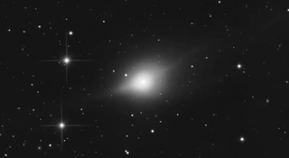 Kometa 3I/Atlas i celebryta świata nauki Avi Loeb znów rozpalili internet. Chodzi o rój tajemniczych obiektów otaczających międzygwiezdnego gościa.