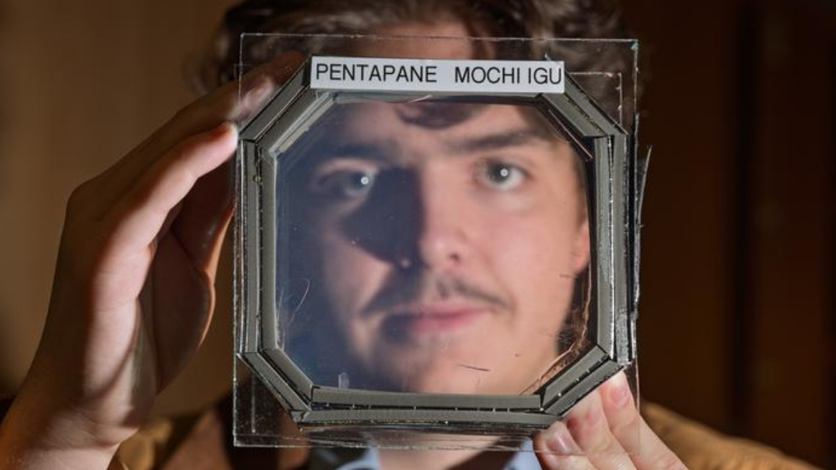 Szyba jak z bajki. Trzymasz ogień na dłoni i nic