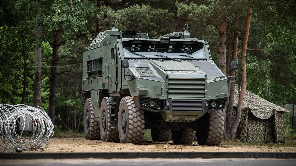 Polska zbrojeniówka odpala taśmy produkcyjne. Heron 6×6 wjeżdża do gry