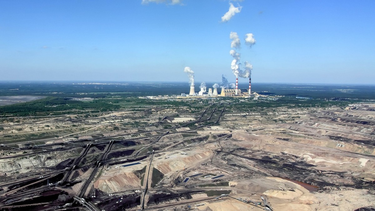 Gigantyczna dziura w ziemi zamieni się w najgłębsze jezioro w Polsce. Tak żegnamy węgiel