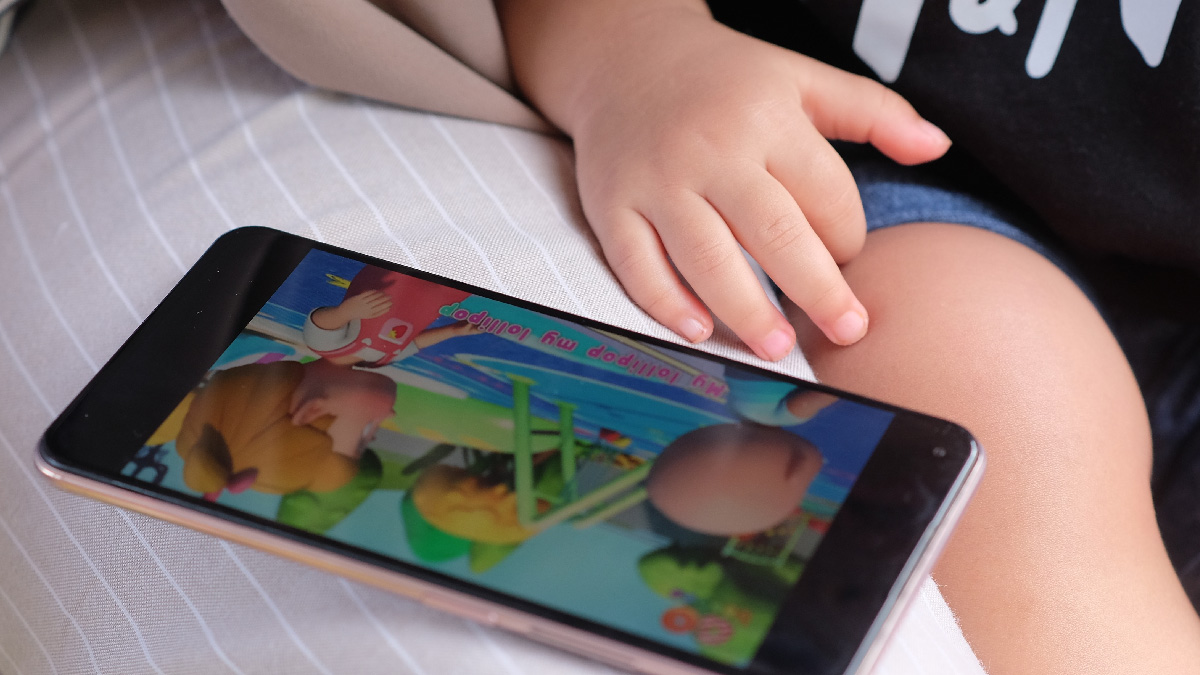 YouTube pęka od AI slopu. Straszne, czym karmią naszą młodzież