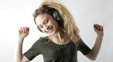 Antyczny Napaleniec spadł ze Spotify. Artyści słusznie mają pełne galoty