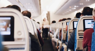 Linia lotnicza mówi "nie", prawo mówi "tak". Jak odzyskać pieniądze za zmarnowany lot