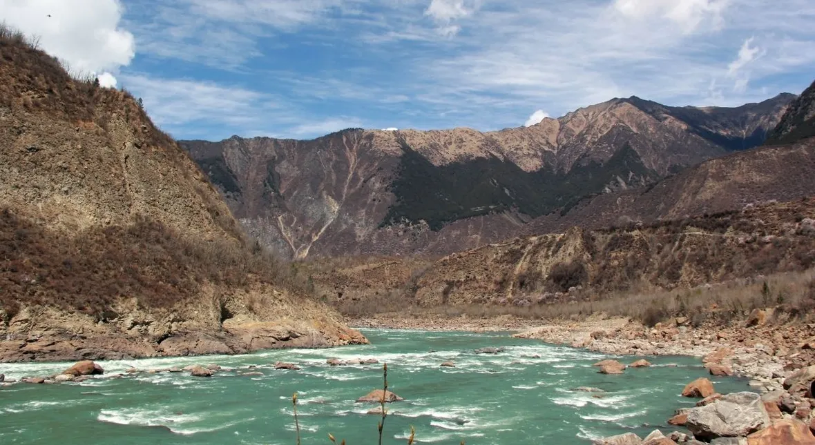 Image for Chiny wiercą w Himalajach. "Przepis na kataklizm"