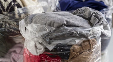 Koniec z bezsensownymi wizytami w PSZOK. Jest pomysł na zużyte ubrania