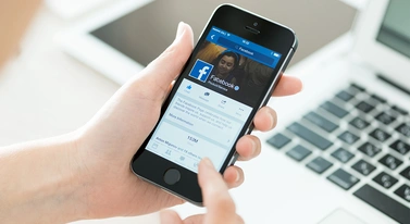 Zuckerbergu, obiecywałeś Facebooka "jak kiedyś". Chyba robisz sobie jaja