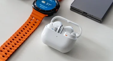 Galaxy Buds 4 z nową konstrukcją. W podróży to będzie złoto