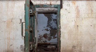 Rządowa mapa miała pokazywać schrony. Działa fatalnie