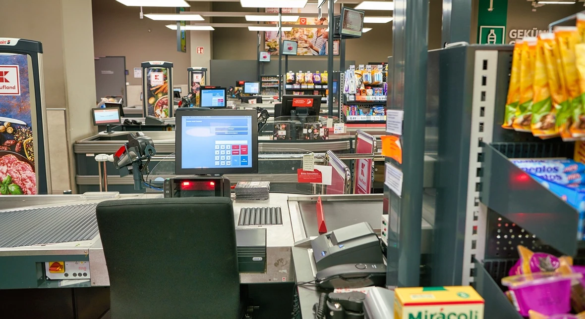 Image for Kasy samoobsługowe osłabią strajk przepracowanych ludzi. Ale mroczne czasy