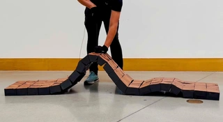 Pociągasz sznurek i wyrasta krzesło